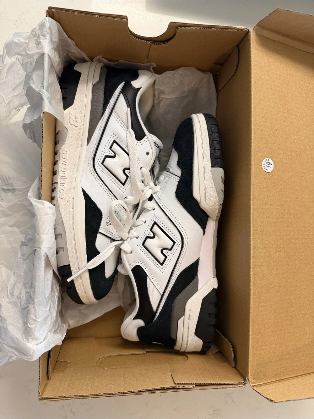 New Balance 550 White and Black Low-Top Sneakers size 5.5Y or 7W